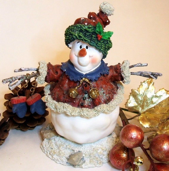 Items similar to Snow Lady with Mittens Enesco Retired Vintage Figurine ...