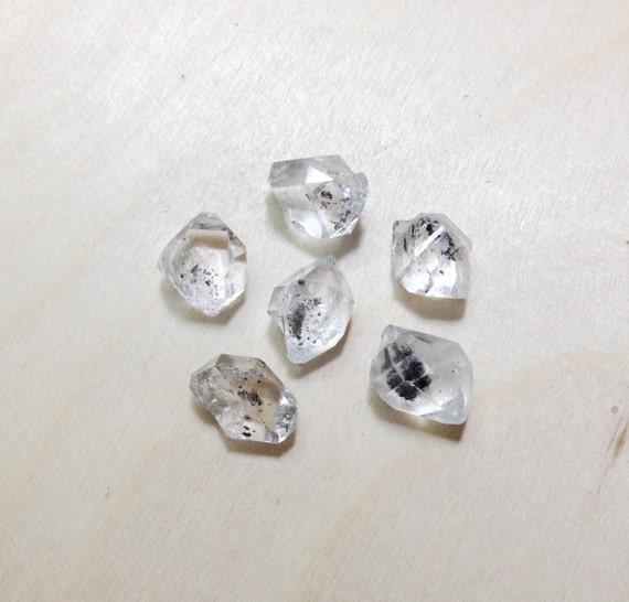 Rough quartz crystal raw diamond quartz crystals // B2788