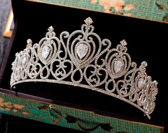 Princess wedding tiara Princess wedding Crown Zirconia flower tiara Zirconia flower crown Swarovski Tiara Rhinestone Tiara Luxury tiara