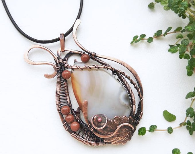 Wire wrapped striped agate pendant with aventurine beads, Copper Wire winding, Fantasy, Birthstone, Natural stone, Semi precious jewelry