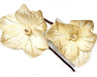 Hair flowers, hair flowers, Bobby pins