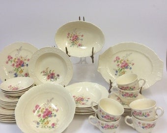 Homer Laughlin Coronet Pattern Dinnerware 36 piece set