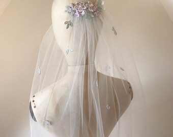 Vintage Garden cathedral, chapel or fingertip length fine tulle applique veil