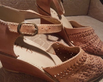 Vintage dolcis wedge sandals 8