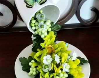 floral optical illusion center piece