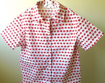 Red and white elephant print collared short sleeved cotton shirt