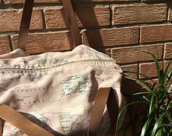WORLD MAP TRAVEL BAG