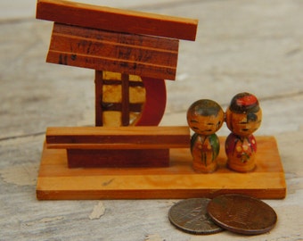 Vintage 60s-70s Japanese Kokeshi Doll Diorama Wooden Peg Dolls Miniature Asian Boho Folk Hippie