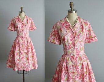 50's Shirtwaist Dress // Vintage 1950's Floral Print Full Garden Party Shirtwaist Dress S