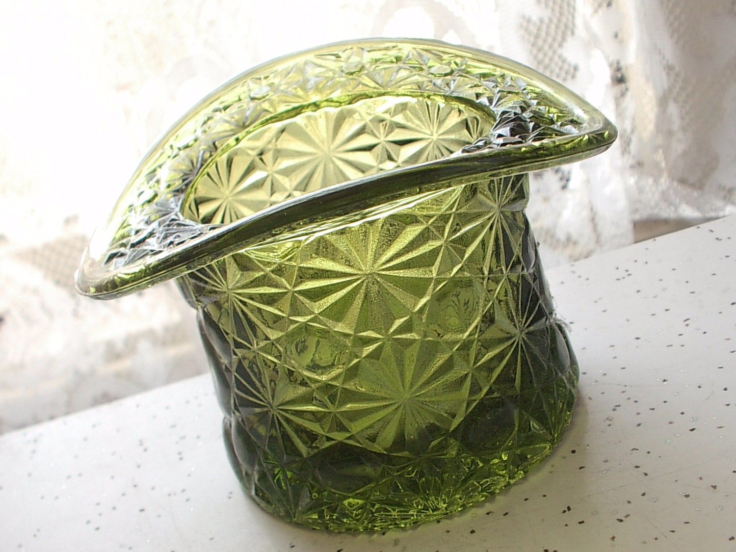 Vintage 1960's Fenton glass top hat daisny and by ShoponSherman