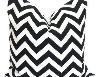 BLACK PILLOW.20x20 Pillow Cover.Decorative Pillows.Black Chevron Throw Pillow Cover.Housewares.ZigZag..Cushion.51 Cm.Black Chevron Cushion