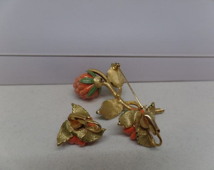 Lovely Vintage Orange Enamel Flower Brooch Set