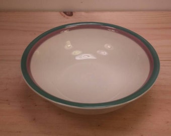 Pfaltzgraff Vintage Excellent Condition Salad or Cereal Bowl from the Juniper Series