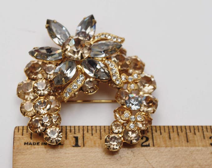 Eisenberg Ice Rhinestone Brooch - Crescent Flower -gold plated - champagne - Signed - floral pin