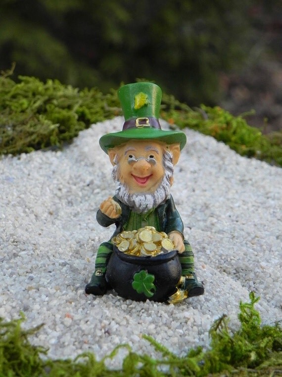 miniature leprechaun figurines