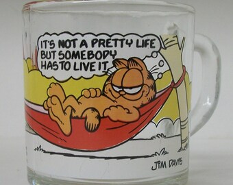 Vintage 1970s 1978 Garfield and Odie Clear Glass Mug - 70s Jim Davis Cartoon Comics Memorabilia - McDonalds Collectible Mug Funny Dog & Cat