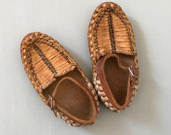 VINTAGE LEATHER SHOES / Brown leather shoes / Leather sandals / Baby shoes / Boy / Girl / Unisex shoes / Rustic / Mexico / Decor / Baby room