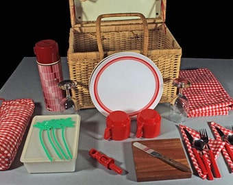 Wicker Picnic Basket, Picnic Time, Picnic For 2, Accessories Included, Lunch Basket, Picnic Hamper