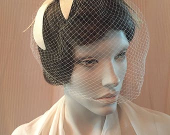 1950’s Vintage Bird Nest Full Veil Ivory Beige Fascinator Made in USA