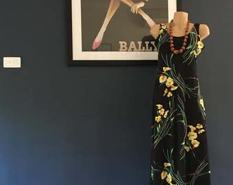 Vintage black and floral maxi 70s 80s