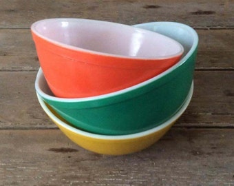 Vintage PYREX Bowls - Primary Colours / Green, Yellow, Orange / Retro