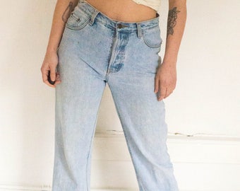 Light Wash Vintage Levis 501s