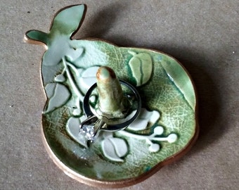 Ceramic Ring Holder Pear edged in gold Moss Green