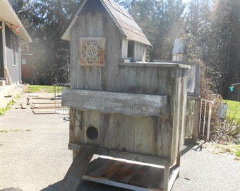 Cat House, outdoor cat home, 3 stories, reclaimed barn wood , PICK UP ONLY Washington State Tawnystreasures