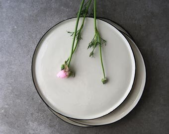 White ceramic plate,dinner plate,porcelain dinnerware,ceramic dinnerware,stoneware plate,pottery dish,ceramic dish,rustic decor,modern plate
