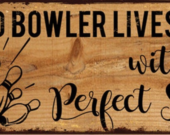 Old Bowler Lives Here With His Perfect Score Metal Sign, Game Room, Mancave, Den HB7768