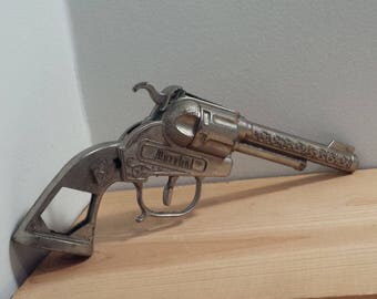 Marshal Cap Gun, Halco Leslie Henry die cast vintage metal Toy Gun