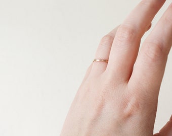 Gold Hammered Band, Gold Band, 1.3mm Gold Ring, Delicate Gold Band, Minimalist Gold Band, Minimalist Ring, Thin Gold Band, Gold Band Ring