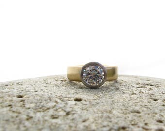 Bague de mariage à large bande, palladium métal double 950 femmes et 18 kt jaune bague en or, lunette sertie de moissanite solitaire, bague de fiançailles en éthique
