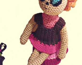 Spedizione gratuita.Bambola"Anna",amigurumi lavorata al uncinetto,con vestiti, abito, giacca, pantaloni,regalo per lei, Natale