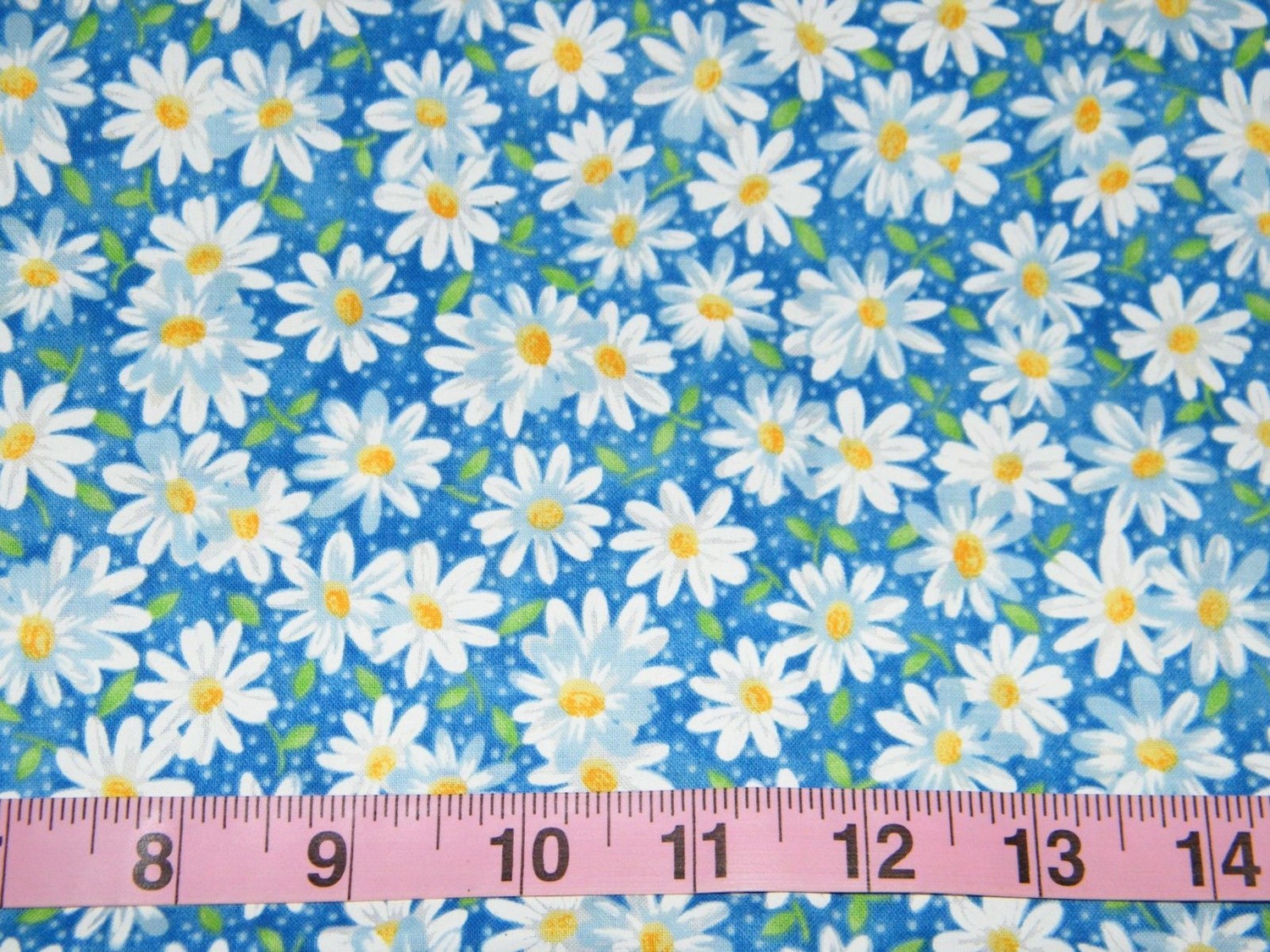 BTY Blue & White DAISY FLORAL Print 100 Cotton Quilt Crafting Fabric