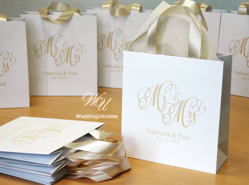 35 Champagne Wedding Welcome Bags with satin ribbon and names