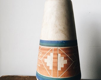 Vintage 70's Sioux Indian Clay Vase
