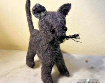 Small stuffed cat, handsewn felt kitten, soft toy, felt cat, gift animal, felt stuffed animal