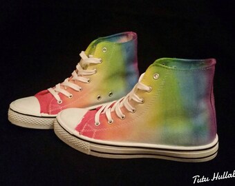 Tie Dye Swirl Batik Men's Low Top Shoes