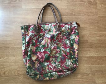 Vintage Laura Ashley Floral Leather Bag / shoulder bag / market tote bag / shopper tote bag / red flowers 90s bag / leather handles