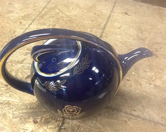 Vintage Hall's Art Deco Cobalt Blue Teapot