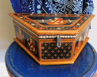 Stunning Vintage Indian Wedding Box Wooden handpainted Box Trinket Box Figurines Keepsake box