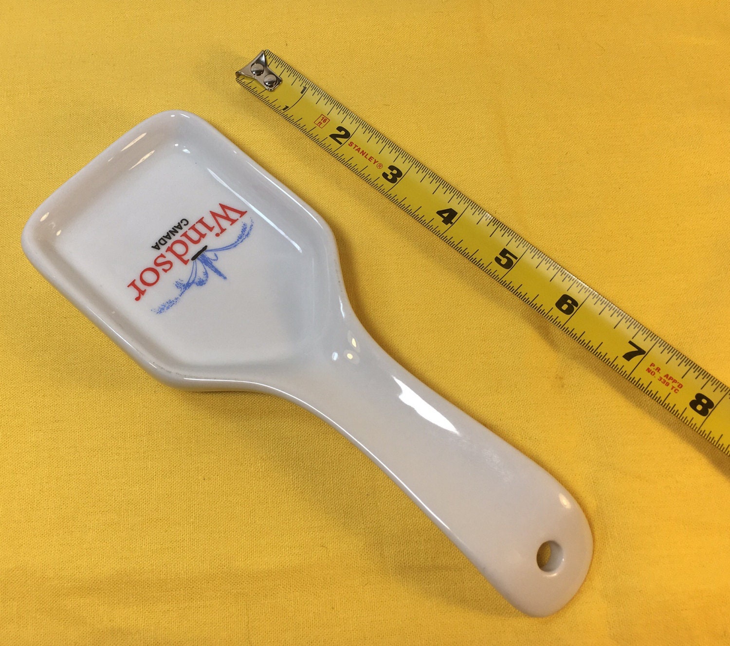 Windsor Canada Ceramic Spoon Rest, CDF Countertop Spoon Rest, White Red