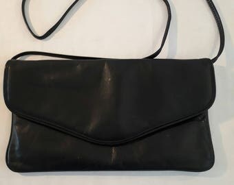 Handbag Vintage Flap Bag Genuine Leather Dark Blue Sac a main Cuir Veritable Bleu Marine.