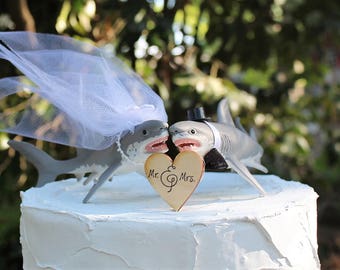 Shark Wedding Cake Topper, Great White Shark Cake Topper, Beach Wedding Cake Topper, Animal Cake Topper, Sea Life Bride and Groom,