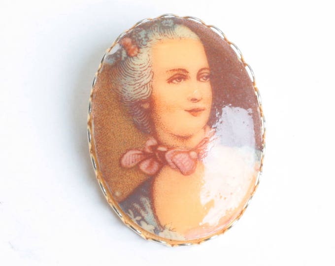 Porcelain Transfer Brooch Portrait Marie Antoinette Vintage