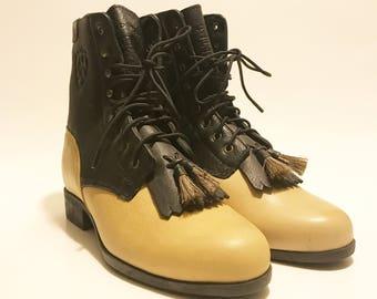 Vintage ARIAT Black and Tan Tassel Western Lace Up Ankle Boots 6.5
