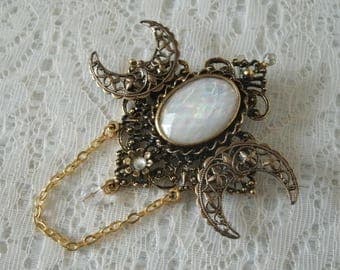 Triple Moon Goddess Brooch Or Cloak Pin, wiccan jewelry pagan jewelry wicca jewelry goddess jewelry witch witchcraft magick wiccan brooch