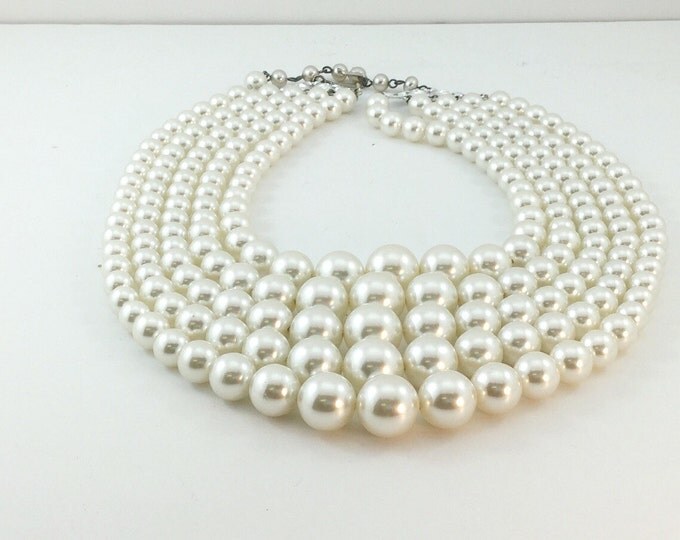 Vintage 5 Strand FX PEARL NECKLACE, Pearl Bib, Vintage Pearls, Shimmery White Pearls Necklace. Graduated pearls. Wedding Pearls