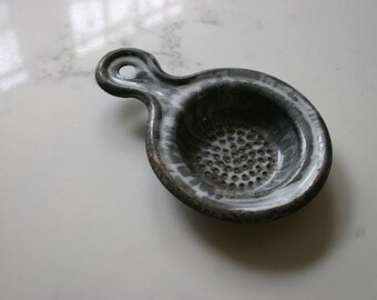 Vintage Gray Graniteware Tea Strainer, Tea Leaves Strainer, Farmhouse Antiques